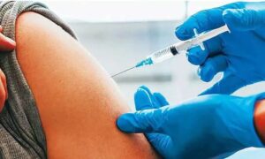 COVID VACCINATION : 12 से 14 साल के बच्चों का टीकाकरण आज से शुरू हो गया