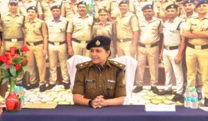 वरिष्ठ पुलिस अधीक्षक पौड़ी गढ़वाल  ने  जनता दरबार लगाकर सुनी आम जनता की समस्यायें