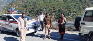 नगरासू-घोलतीर क्षेत्रान्तर्गत पुलिस और परिवहन विभाग रुद्रप्रयाग द्वारा चलाया गया संयुक्त चेकिंग अभियान