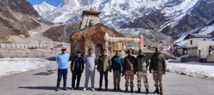 पुलिस उपाधीक्षक गुप्तकाशी द्वारा किया गया यात्रा मार्ग सहित यात्रा पड़ावों पर की जाने वाली पुलिस व्यवस्थाओं का निरीक्षण