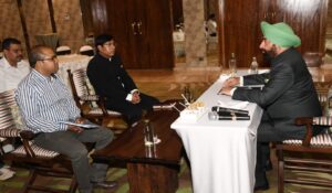 राज्यपाल लेफ्टिनेंट जनरल गुरमीत सिंह (से नि) ने रामनगर भ्रमण के दौरान  स्थानीय समस्याओं व चुनौतियों के संबंध में बैठक कर जानकारी प्राप्त की