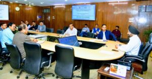 मुख्य सचिव डॉ. एस. एस. संधु ने स्थानीय निकायों में ठोस कूड़ा प्रबन्धन के सम्बन्ध में बैठक ली