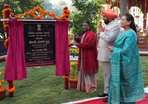 राष्ट्रपति द्रौपदी मुर्मु ने राजभवन में नवनिर्मित शिव मंदिर परिसर का लोकार्पण किया