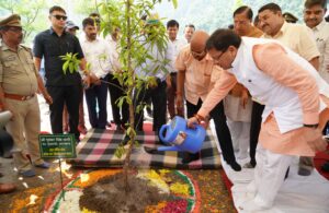 मुख्यमंत्री धामी  ने शहीदों के नाम पौधरोपण’ कार्यक्रम में प्रतिभाग किया