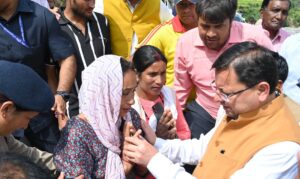 सीएम धामी ने किया टिहरी आपदा प्रभावित क्षेत्र का किया दौरा