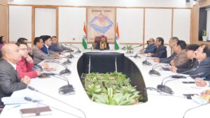 सीएस राधा रतूड़ी  सभी सम्बन्धित विभागों के साथ अन्तर्राष्ट्रीय प्रवासी उत्तराखण्डी सम्मेलन की तैयारियों की समीक्षा की