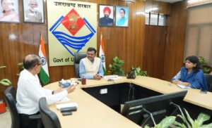 मुख्य सचिव आनन्द बर्द्धन ने की शिक्षा विभाग की समीक्षा