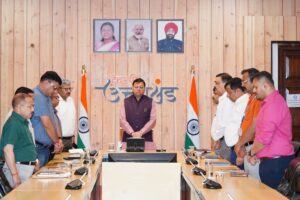 मुख्यमंत्री धामी ने अहमदाबाद विमान हादसे पर  जताया शोक, दिवंगतों को दी श्रद्धांजलि