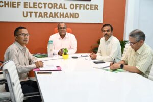 मुख्य निर्वाचन अधिकारी ने की जिलों की समीक्षा