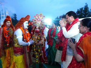 सीएम धामी ने परेड ग्राउंड में रावण दहन कार्यक्रम में किया प्रतिभाग
