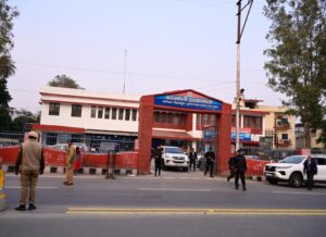 मुख्यमंत्री के औचक निरीक्षण में थानेदार अनुपस्थित, तत्काल किए गए लाइन हाजिर 773c0434-3309-4612-97fd-d014fb73bced