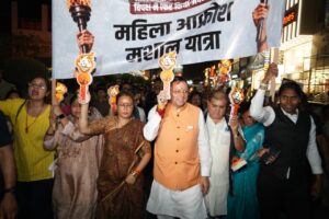 सीएम धामी के नेतृत्व में निकली मशाल यात्रा, देहरादून में हजारों महिलाओं की भागीदारी dc2c2045-4ea8-4640-9140-addda99b793a