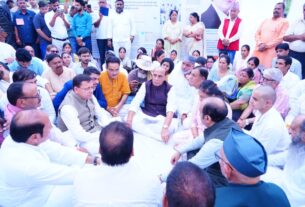 रक्षा मंत्री राजनाथ सिंह और मुख्यमंत्री धामी ने पद्मश्री स्व. जसपाल राणा को दी श्रद्धांजलि