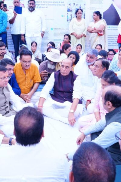 रक्षा मंत्री राजनाथ सिंह और मुख्यमंत्री धामी ने पद्मश्री स्व. जसपाल राणा को दी श्रद्धांजलि