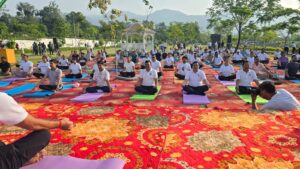 सिटी फॉरेस्ट पार्क में योग का महाकुंभ, स्वस्थ उत्तराखंड का संदेश लेकर जुटे हजारों लोग a6cf5792-7b16-4a2a-b728-75f397fc465a