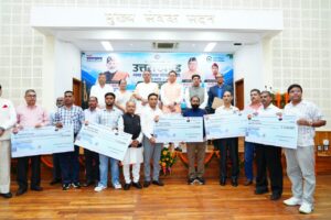 उत्तराखण्ड स्वच्छ गतिशीलता परिवर्तन नीति के तहत 6 लाभार्थियों को मिले सब्सिडी चेक c217f59f-19bc-4d73-9b13-beb2ba6a0465