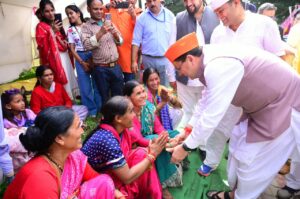 देवीधुरा में फलों-फूलों से खेली गई ऐतिहासिक बग्वाल, लाखों श्रद्धालु बने साक्षी fc657474-2a8a-4c29-a7d9-563090ae7faf