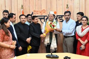 मुख्यमंत्री धामी के जन्मदिवस पर मुख्यमंत्री आवास में दिनभर बधाई देने पहुंचे लोग 4a37cf4e-4d8e-4d74-ac1b-aee13eff624c