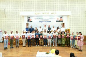 मुख्यमंत्री ने आयुष एवं ईएसआई के 332 नव नियुक्त कार्मिकों को सौंपे नियुक्ति पत्र 06ff4fc5-8535-4eba-a6b4-bd1dabbce337
